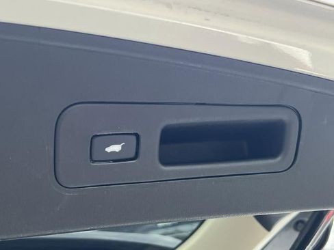 Used 2018 Acura MDX FWD w/ Tech & Entertainment image 19