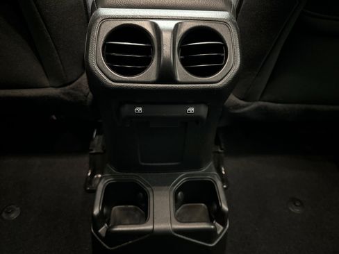 Used 2021 Jeep Wrangler Unlimited Sport image 18