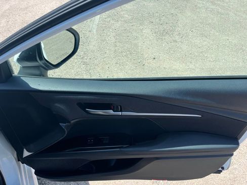 Used 2025 Toyota Camry LE FWD image 34
