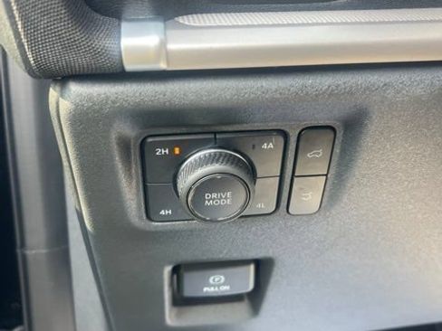 Used 2025 Ford Expedition Max Active AWD/4WD image 29