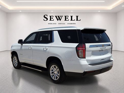 Used 2022 Chevrolet Tahoe LT w/ Luxury Package RWD image 3