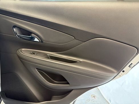 Used 2021 Buick Encore Preferred FWD image 30