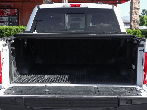 Used 2022 Ford F150 Limited image 9