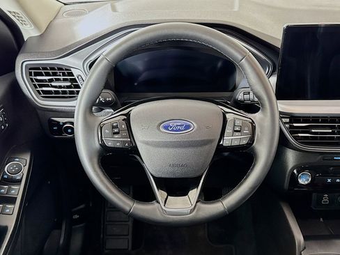 Used 2025 Ford Escape Platinum image 14