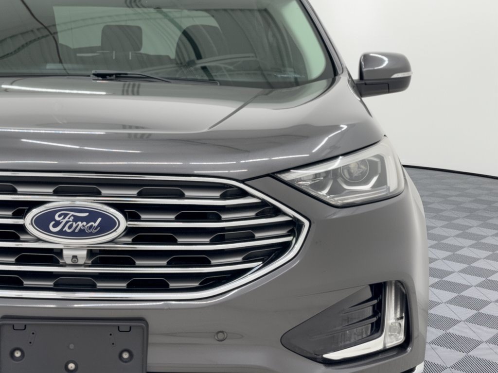Used 2019 Ford Edge Titanium w/ Equipment Group 301A FWD image 12