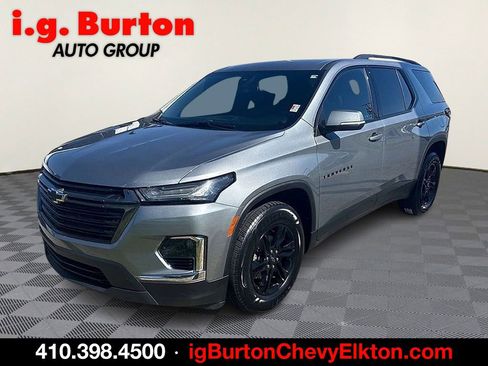 Used 2023 Chevrolet Traverse LT w/ Midnight/Sport Edition AWD/4WD image 3