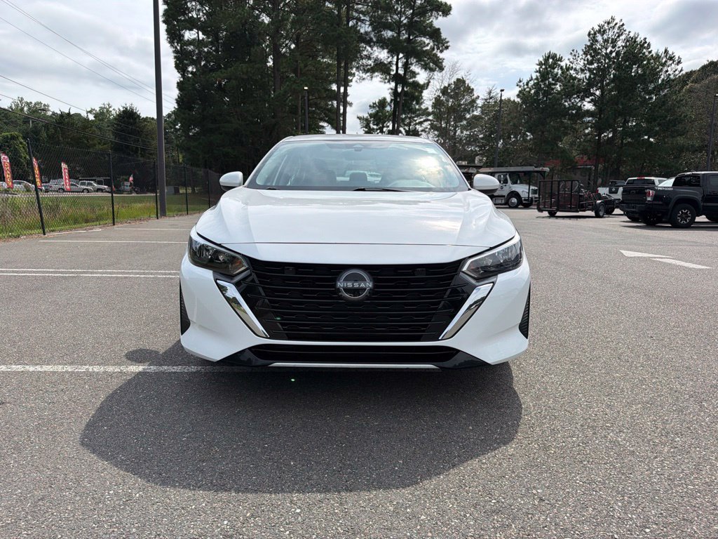 Used 2025 Nissan Sentra SV FWD image 3