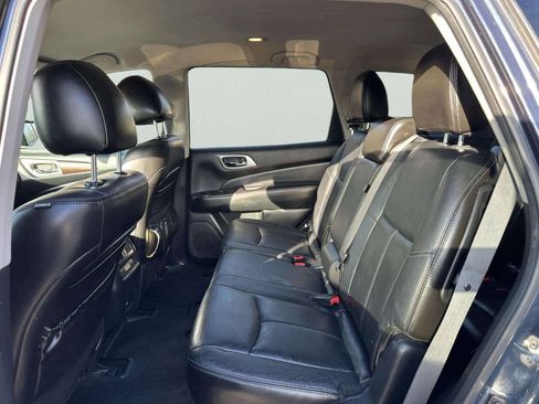 Used 2013 Nissan Pathfinder SL AWD/4WD image 17