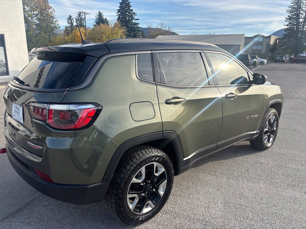Used 2017 Jeep Compass Trailhawk w/ Cold Weather Group AWD/4WD image 8