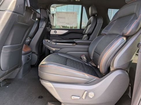 New 2025 Lincoln Navigator L Black Label image 12