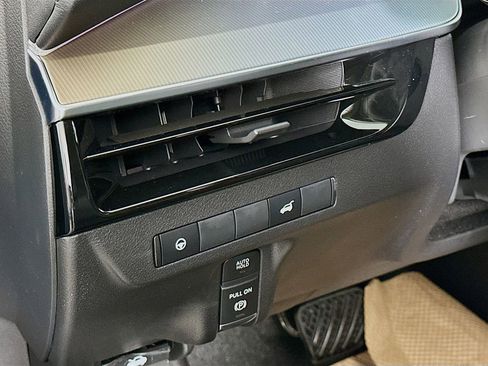 New 2026 Nissan Murano SL image 14