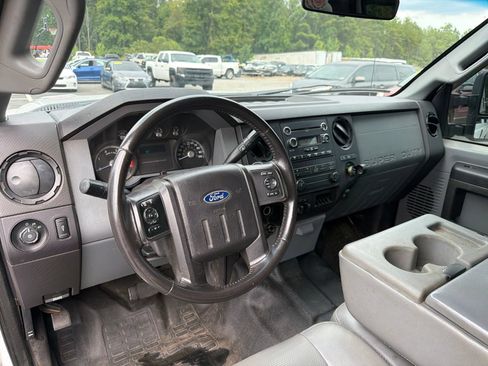 Used 2012 Ford F250 XL w/ PWR Equipment Group AWD/4WD image 8