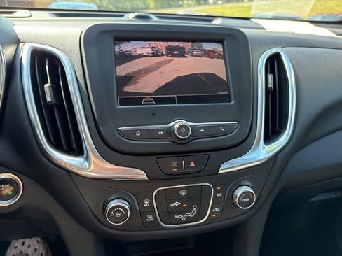 Used 2022 Chevrolet Equinox LT image 27