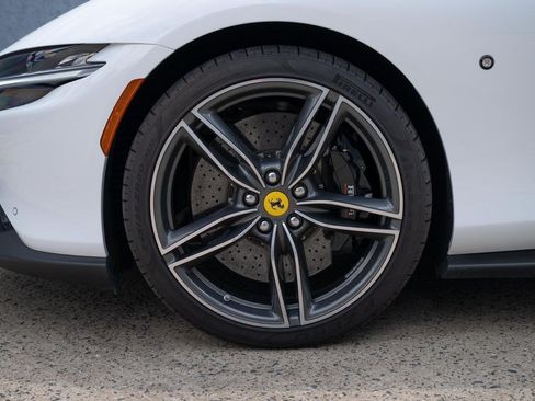 Used 2024 Ferrari Roma Spider RWD image 19