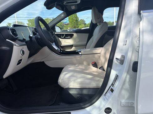 Used 2025 Mercedes-Benz C 300 Sedan image 18