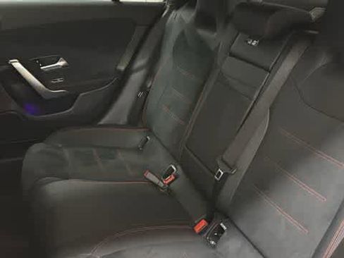 Used 2023 Mercedes-Benz CLA 250 4MATIC image 30