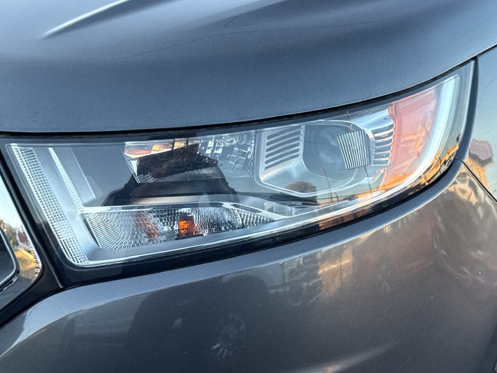 Used 2018 Ford Edge Titanium w/ Equipment Group 302A AWD/4WD image 16