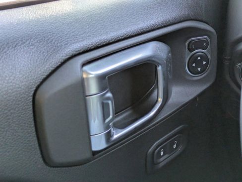 New 2025 Jeep Wrangler Unlimited Rubicon w/ Steel Bumper Group image 17