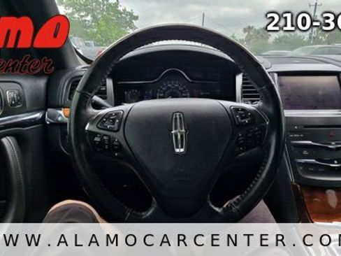 Used 2013 Lincoln MKS FWD image 32