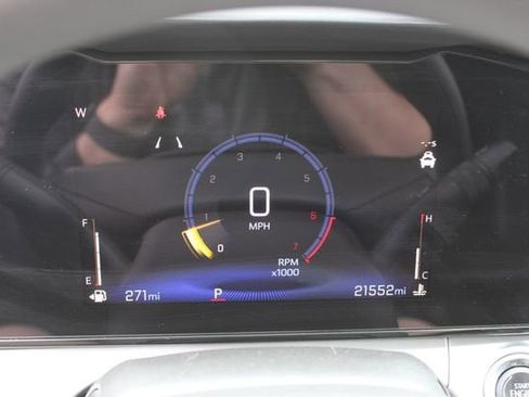 Used 2025 Chevrolet Trax LT image 9