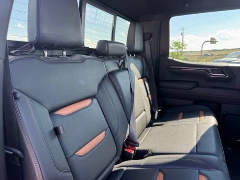 Used 2024 GMC Sierra 1500 AT4 w/ Technology Package AWD/4WD image 26