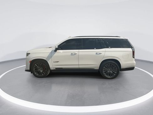 Used 2023 Cadillac Escalade V w/ Heavy-Duty Trailer Package AWD/4WD image 5