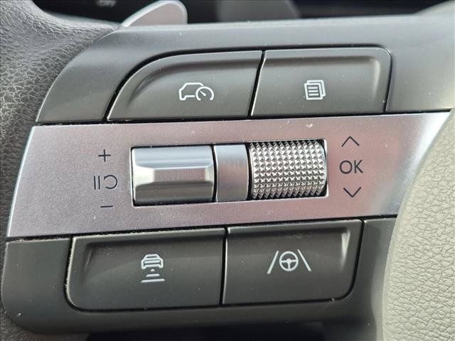 Used 2025 Hyundai Sonata SEL FWD image 17