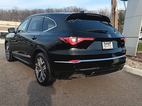 Used 2023 Acura MDX SH-AWD w/ Technology Package image 3