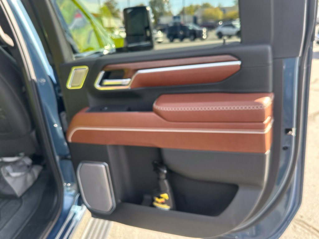 Used 2025 GMC Sierra 2500 Denali Ultimate AWD/4WD image 23