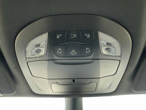Used 2026 Chrysler Pacifica Select FWD image 34