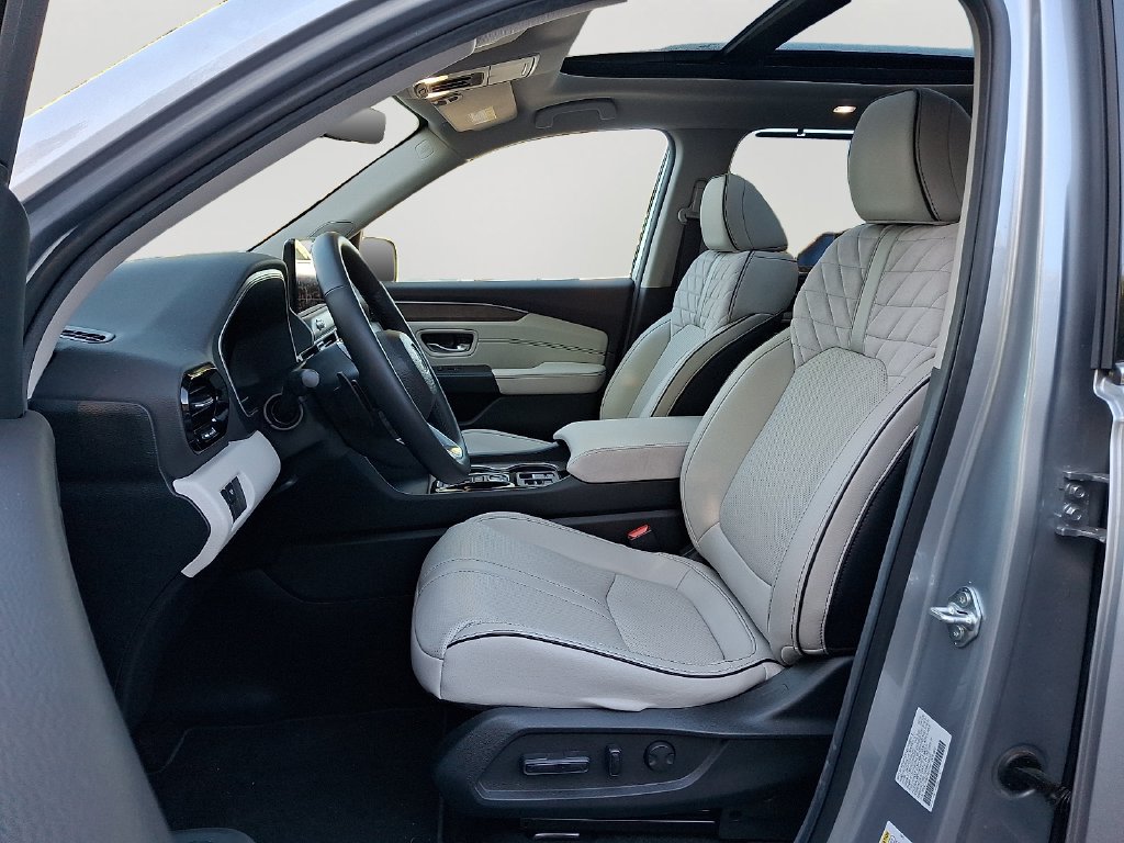 Used 2026 Honda Pilot Elite image 15