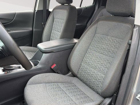 Used 2024 Chevrolet Equinox LT image 18