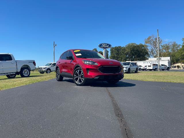 Certified 2022 Ford Escape SE w/ SE Sport Appearance Package FWD image 3