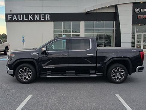 Certified 2023 GMC Sierra 1500 SLT w/ SLT Premium Plus Package AWD/4WD image 8