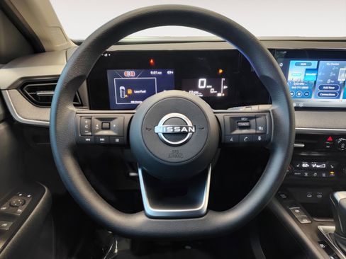 Used 2026 Nissan Kicks SV w/ Cold Weather Package FWD image 18