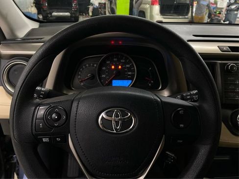 Used 2013 Toyota RAV4 LE AWD/4WD image 20