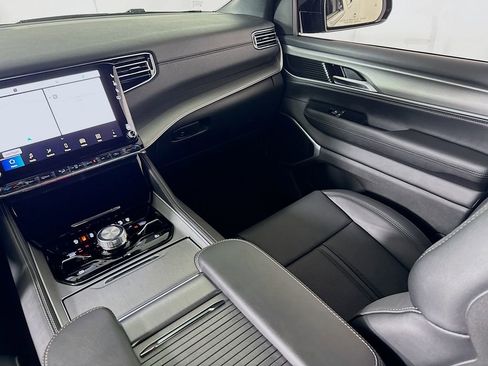 New 2026 Jeep Grand Wagoneer L Limited AWD/4WD image 24