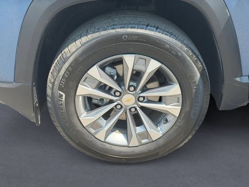 Used 2025 Chevrolet Equinox LT w/ Convenience Package II AWD/4WD image 9