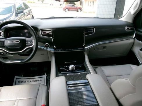 Used 2022 Jeep Wagoneer Series II w/ Premium Group I AWD/4WD image 25