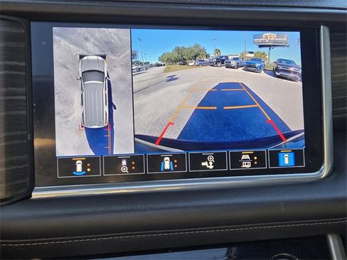 Used 2021 GMC Yukon XL Denali w/ Denali Premium Package image 25