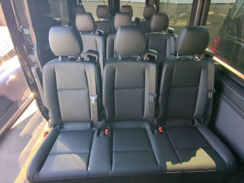 Used 2025 Mercedes-Benz Sprinter 2500 image 5