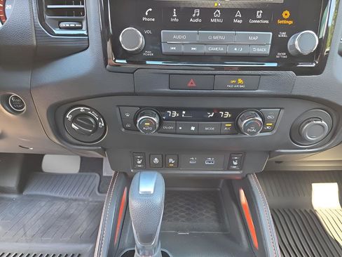 Used 2023 Nissan Frontier PRO-4X w/ Pro Convenience Package image 18