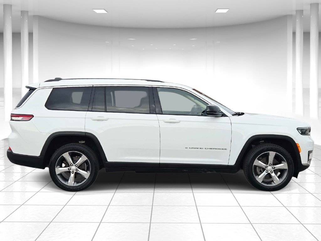 Used 2022 Jeep Grand Cherokee L Limited AWD/4WD image 2