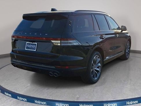 New 2026 Lincoln Aviator AWD image 5