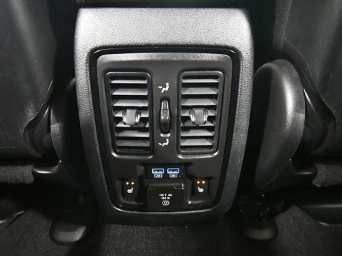 Used 2024 Dodge Durango R/T AWD/4WD image 18
