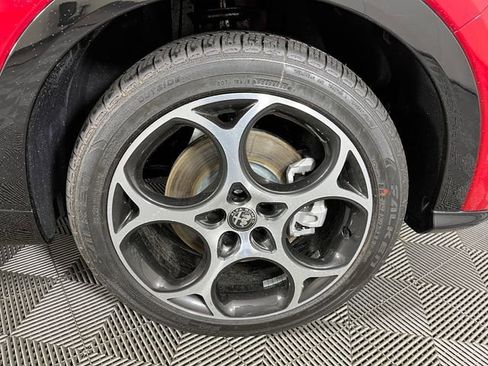 New 2025 Alfa Romeo Tonale w/ Premium Package image 5