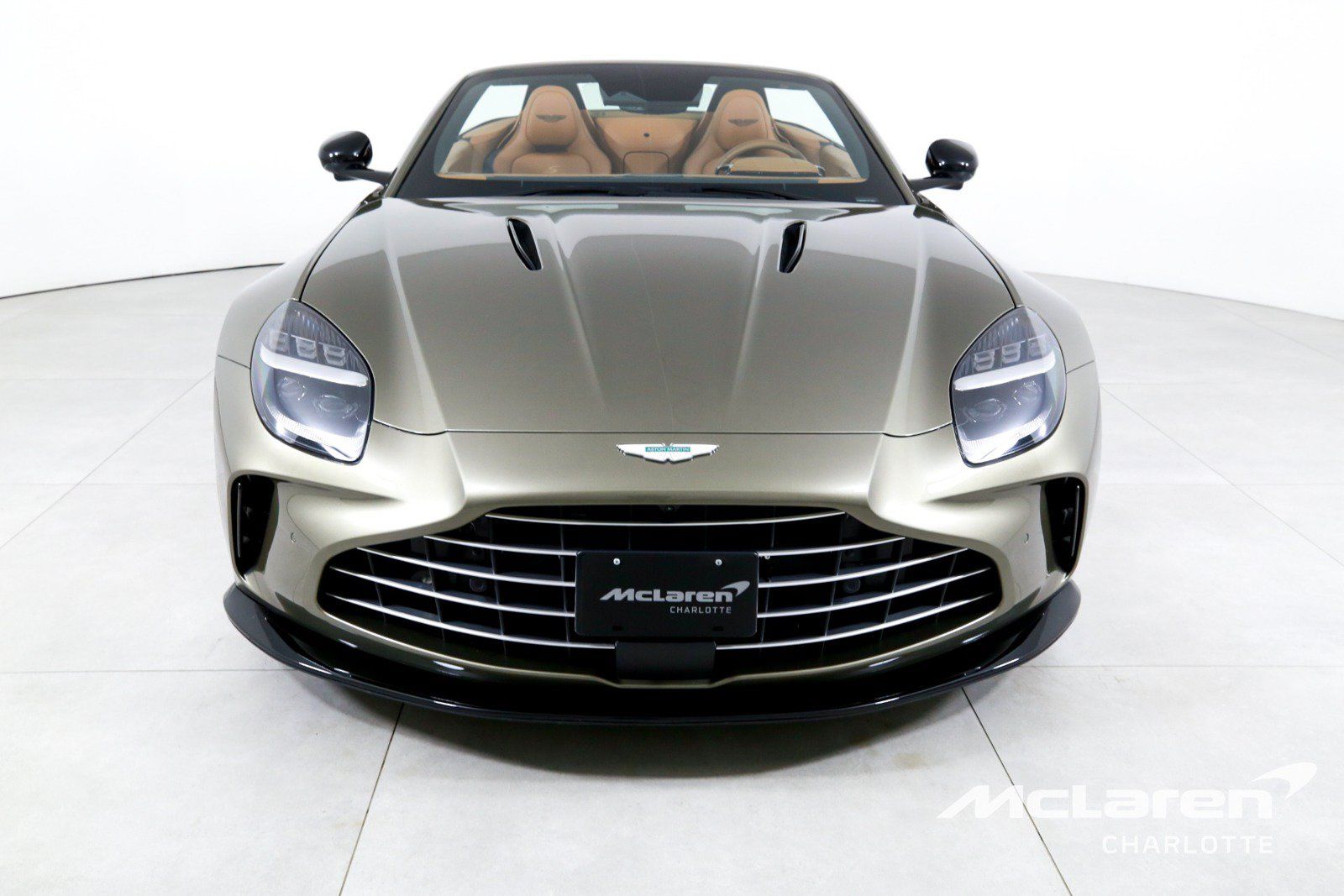 Used 2026 Aston Martin V8 Vantage S RWD image 5