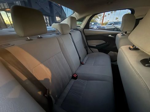 Used 2015 Ford Focus SE w/ Reverse Sensing Package image 20