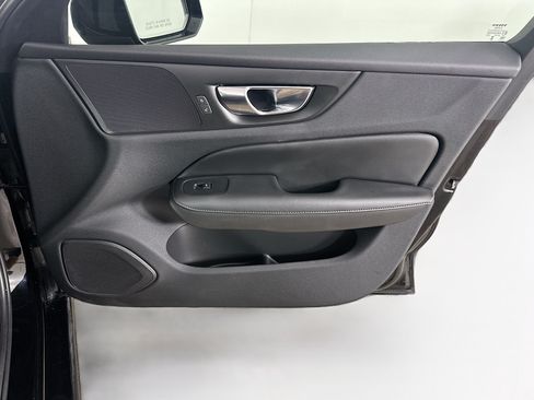 Used 2023 Volvo S60 B5 Plus FWD image 32