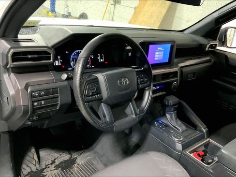 Used 2024 Toyota Tacoma SR5 image 17